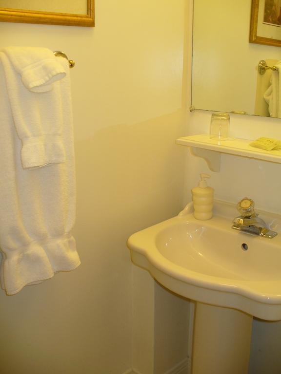 Albert House Inn Ottawa Buitenkant foto
